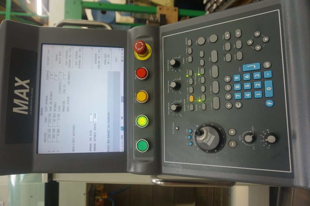 HURCO VM10  2011